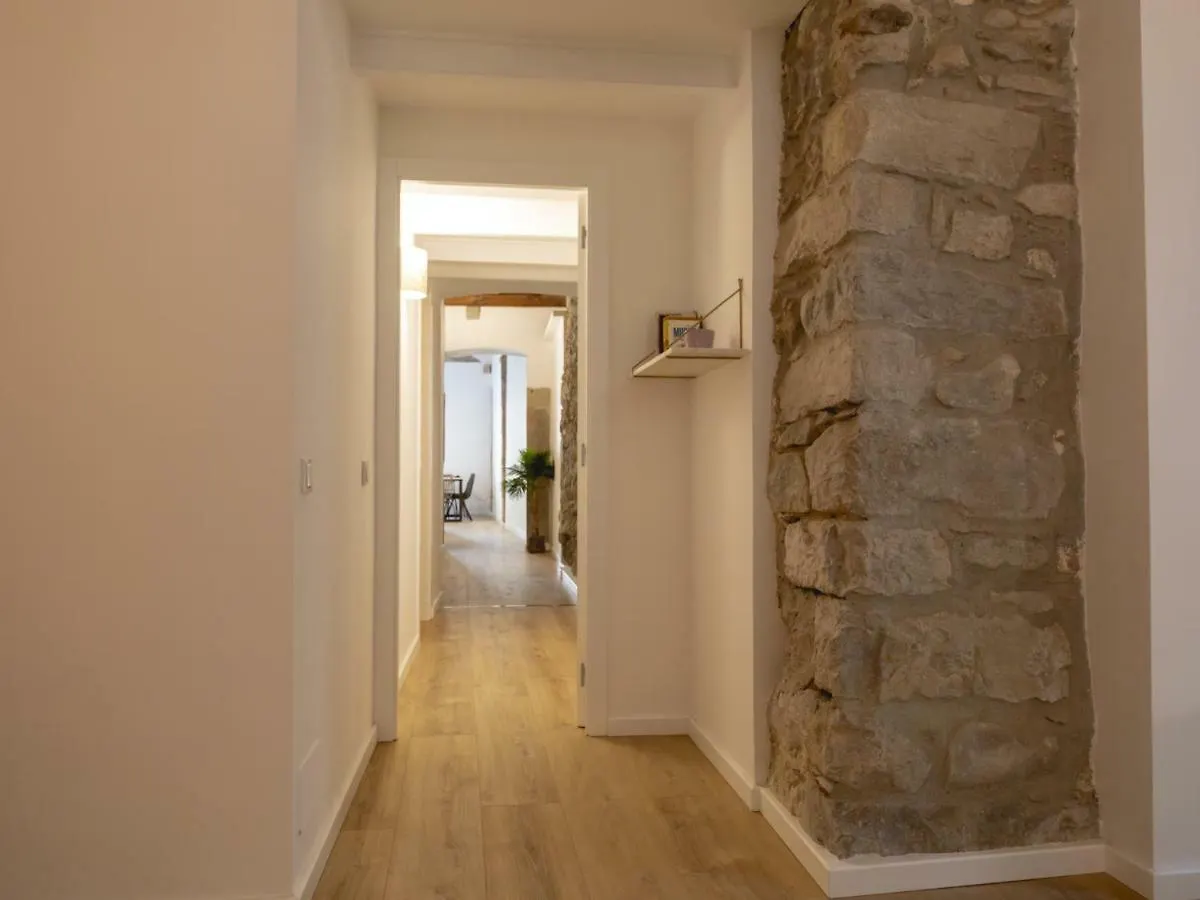 Bravissimo Bali, Beautiful 2 Bedroom Apartment Girona Spain