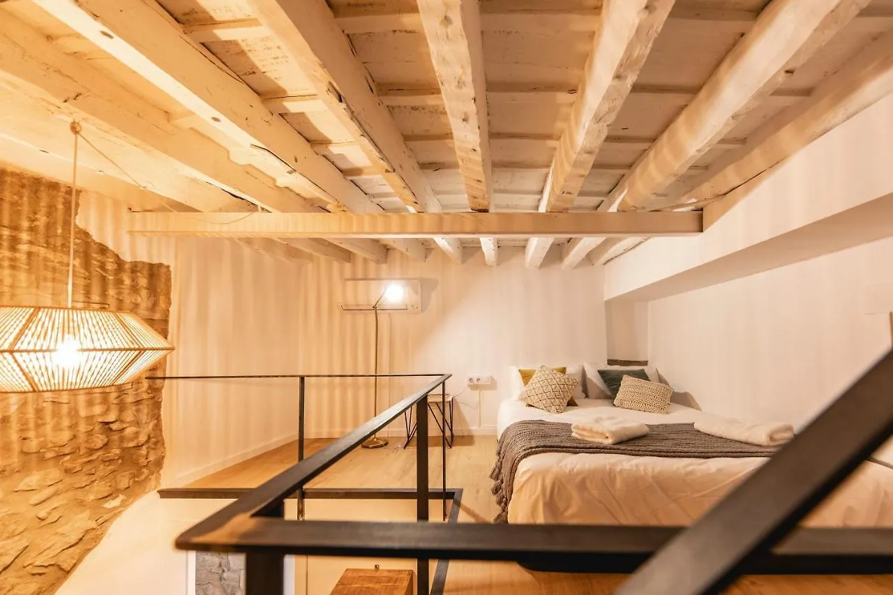 Bravissimo Bali, Beautiful 2 Bedroom Apartment Girona Spain
